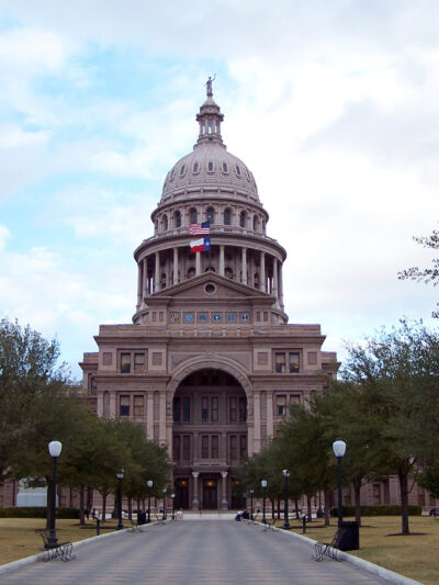 Texas_capitol_day.jpg