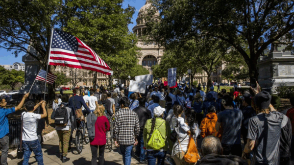 students rally against SB4 at the Texas capitol