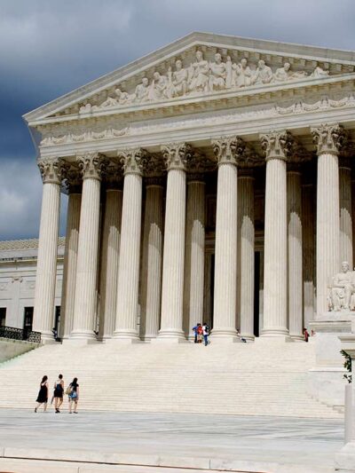 Image of the supreme court building in Washington, DC