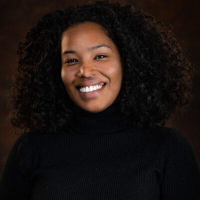 Julia - website headshot