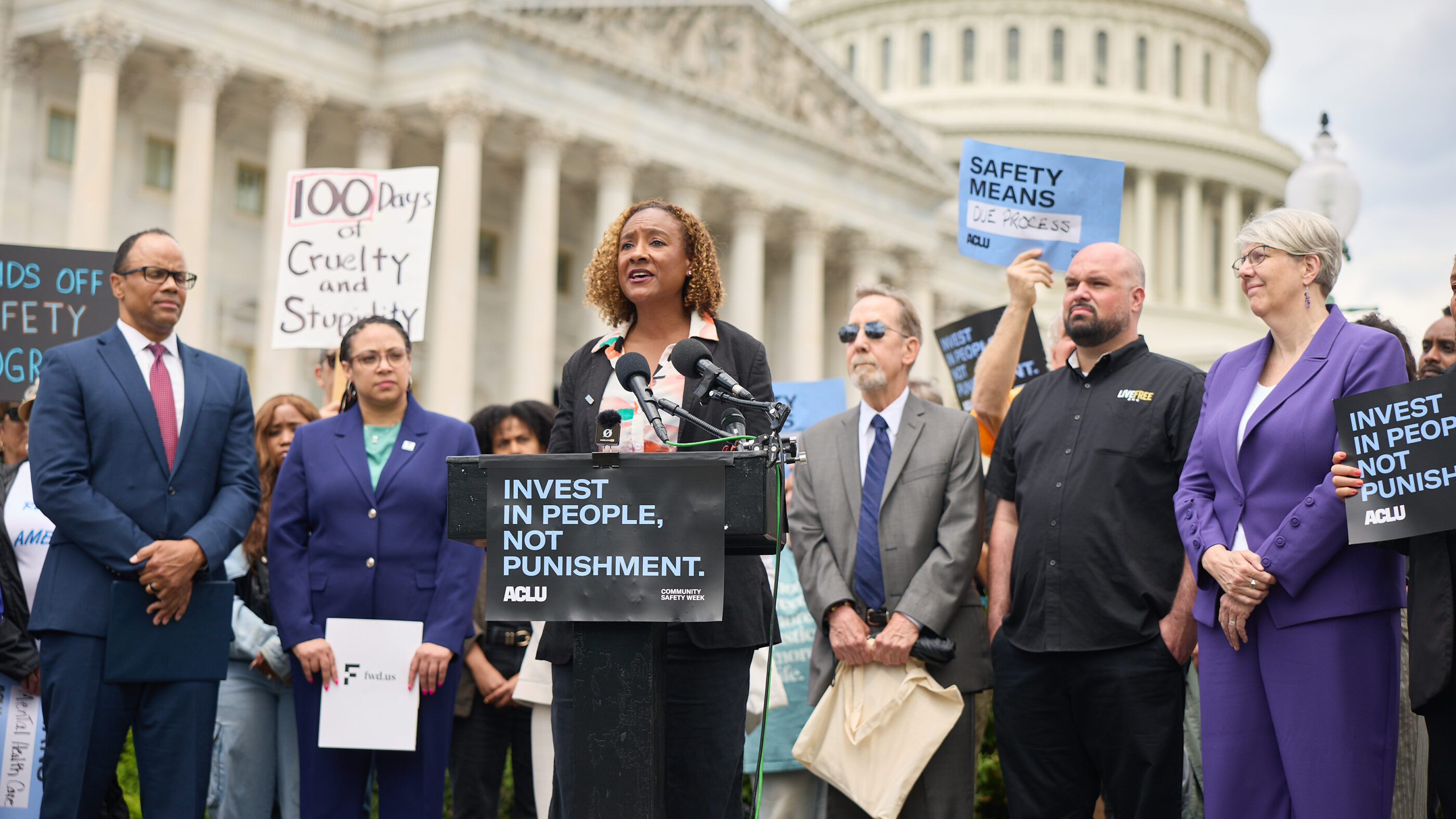 Oni K. Blair in front of the U.S. Capitol