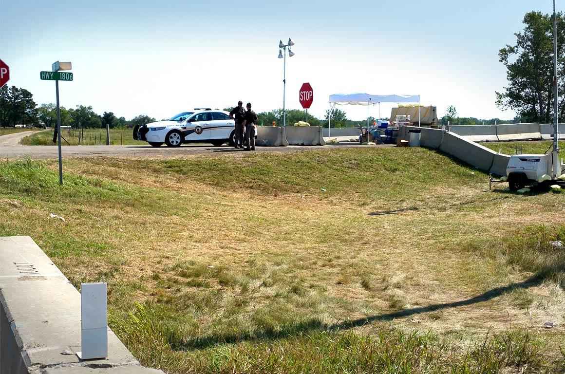 Police barricade at Standing Rock Sioux protest