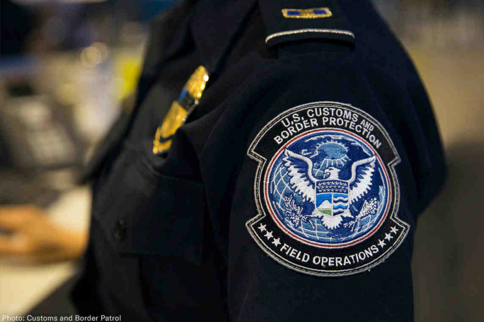 U.S. to outfit border agents with body cameras in major oversight